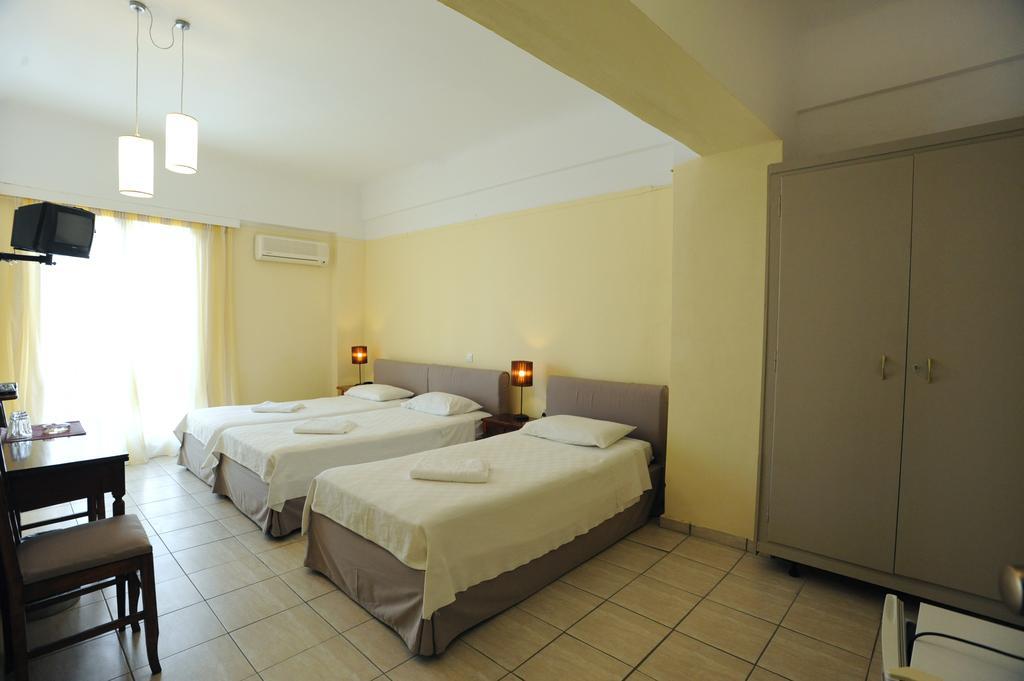 Delfinia Tinos Quarto foto