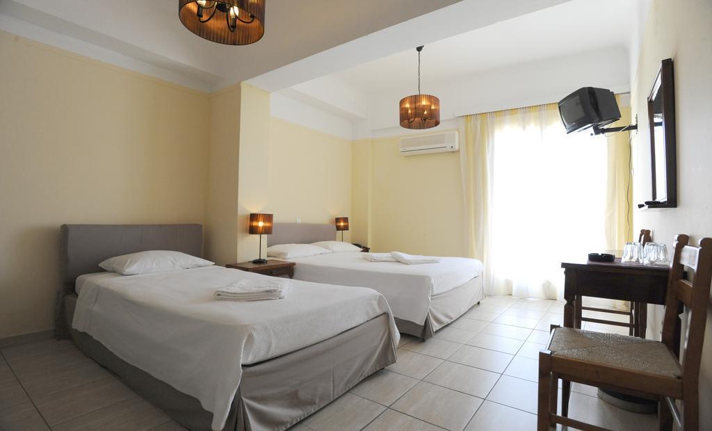 Delfinia Tinos Quarto foto