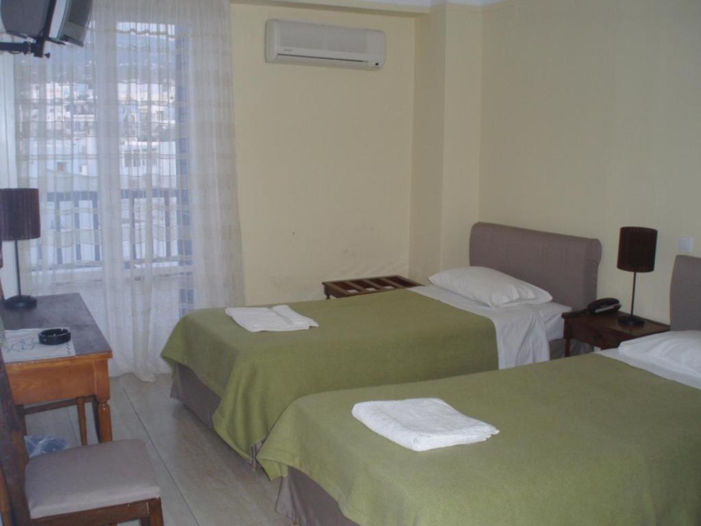 Delfinia Tinos Quarto foto