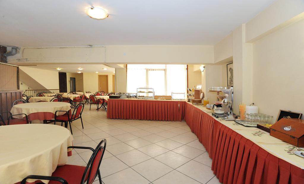 Delfinia Tinos Exterior foto